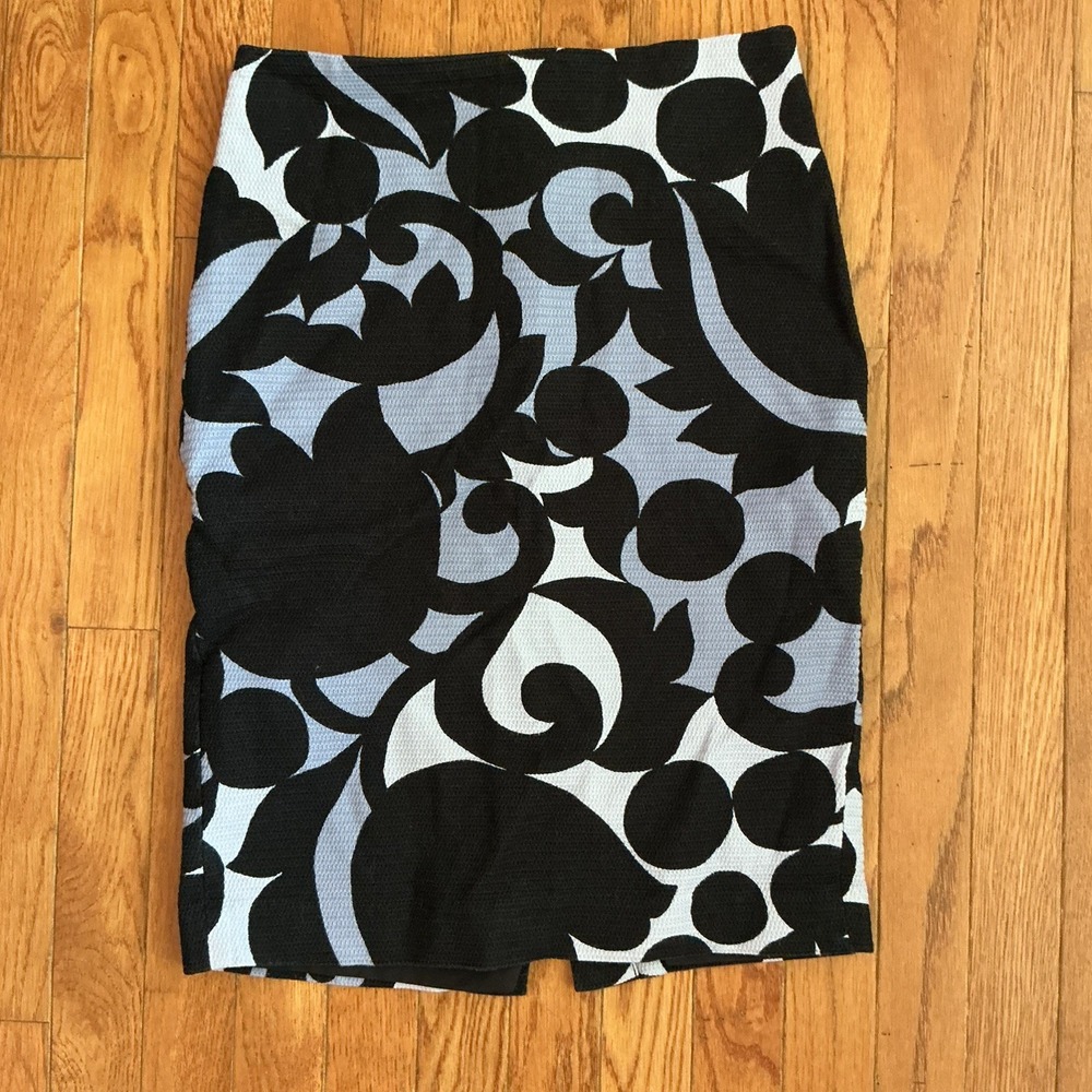 ANN TAYLOR BLUE & BLACK ABSTRACT PATTERN PENCIL SKIRT Size 2 Career Professional